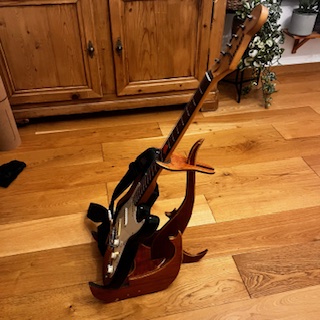 Support de basse par Nikola